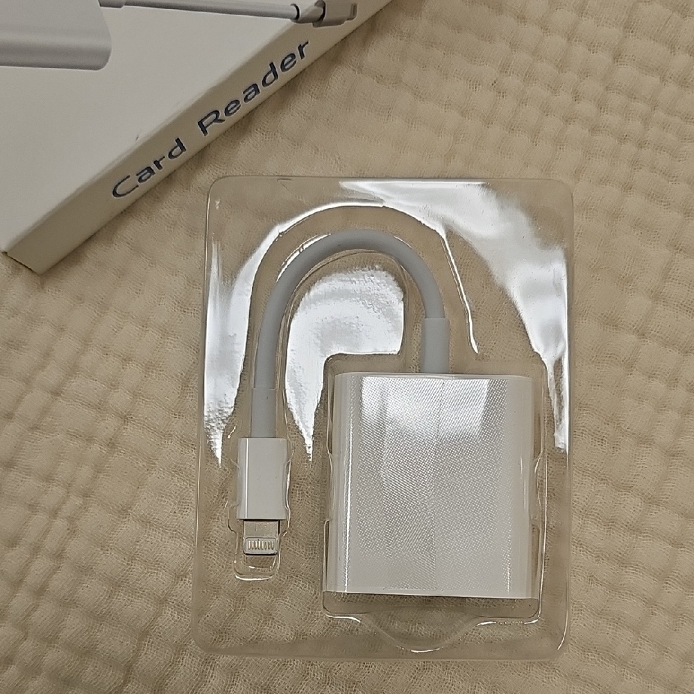 Universal White Card Reader Adapter - Picture 4 of 7